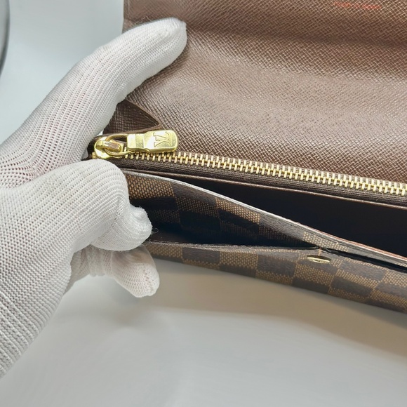 Louis Vuitton Damier Ebene Sarah Wallet - Picture 5 of 16